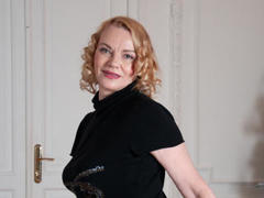 hairyElana - blond female with  big tits webcam at LiveJasmin