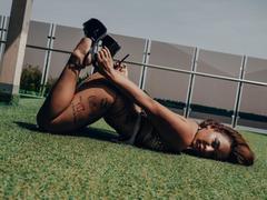 MadyLux - female with brown hair webcam at xLoveCam