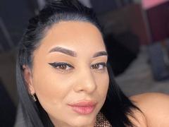 MadyLux - female with brown hair webcam at xLoveCam