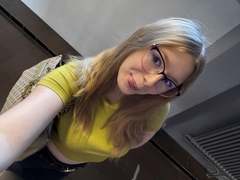 MadyN - blond female with  big tits webcam at xLoveCam