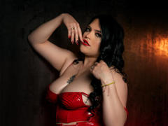 MaeveBorch - female with black hair and  big tits webcam at LiveJasmin