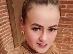 Maghentaa - blond female webcam at xLoveCam