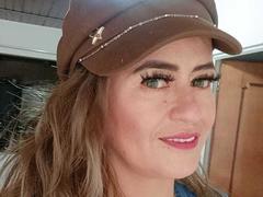 Maghentaa - blond female webcam at xLoveCam