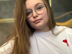MagikPeachh - female webcam at xLoveCam
