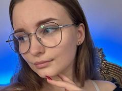 MagikPeachh - female webcam at xLoveCam