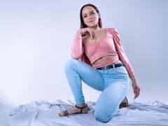 MaiaPark - female with black hair webcam at LiveJasmin