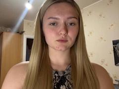 MaileStortz - female webcam at xLoveCam