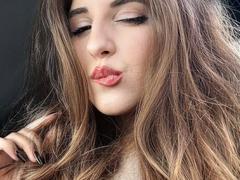 MaisieVandenberghe - female with black hair and  big tits webcam at xLoveCam