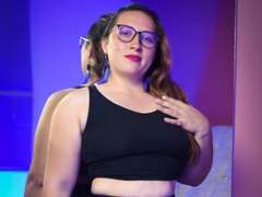 MaisonWillians - female with brown hair and  big tits webcam at LiveJasmin