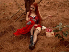 MaisyWarner - female with black hair and  small tits webcam at ImLive