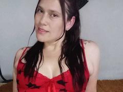 MaiteRM - female webcam at xLoveCam