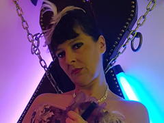 MaitresseElsa - female with black hair webcam at xLoveCam