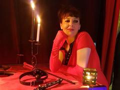 MaitresseElsa - female with black hair webcam at xLoveCam