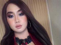 MajesticTransCummer - shemale with black hair and  small tits webcam at xLoveCam