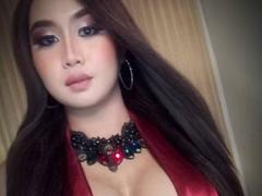 MajesticTransCummer - shemale with black hair and  small tits webcam at xLoveCam