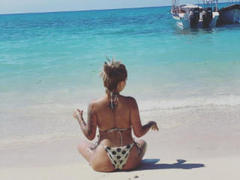 MajoJones - female with  small tits webcam at xLoveCam