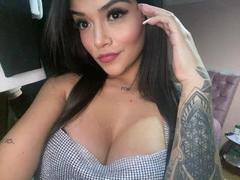 MajoJones - female with  small tits webcam at xLoveCam