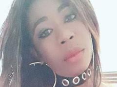 Makaty - female with black hair and  small tits webcam at xLoveCam