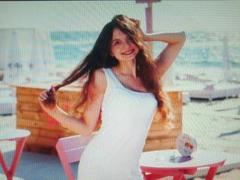 MalaniSweety - female with brown hair and  small tits webcam at ImLive