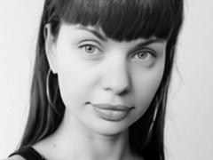 EffectGloria - female with brown hair and  big tits webcam at xLoveCam