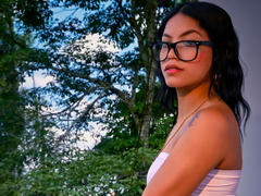 MaliaFoxxy - female with black hair and  big tits webcam at xLoveCam