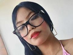 MaliaFoxxy - female with black hair and  big tits webcam at xLoveCam