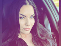 Malina-Lay - female with black hair webcam at xLoveCam