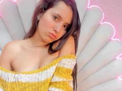 MallyBoom - female with brown hair webcam at xLoveCam