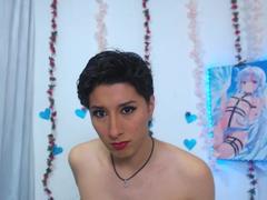 MalorySweet - shemale webcam at xLoveCam