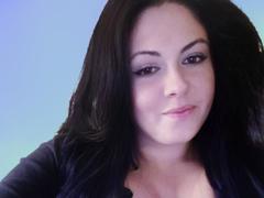 MaluskaHot - female with brown hair and  big tits webcam at xLoveCam