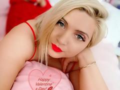 Malvvy - female webcam at xLoveCam