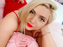 Malvvy - female webcam at xLoveCam