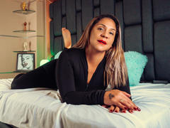 ManyHawkey - female with  big tits webcam at xLoveCam