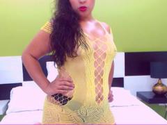 MaraLewis - female with black hair and  big tits webcam at xLoveCam