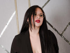 MaraVixen - female with black hair and  big tits webcam at xLoveCam