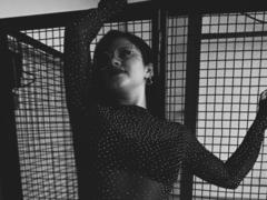 MaraVixen - female with black hair and  big tits webcam at xLoveCam