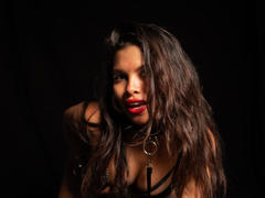 MarceBetancur - female with brown hair webcam at LiveJasmin