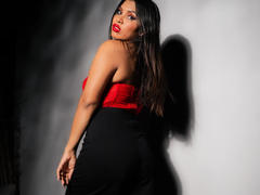 MarceBetancur - female with brown hair webcam at LiveJasmin