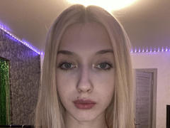 MarcellaMcleskey - female webcam at xLoveCam