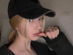 MarcellaMcleskey - female webcam at xLoveCam