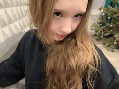 JeanninePaup - female with brown hair webcam at LiveJasmin