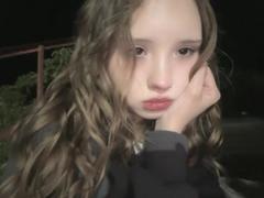 JeanninePaup - female with brown hair webcam at LiveJasmin