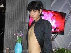 MarcoMiranda - shemale webcam at xLoveCam