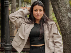 MargarettCooper - female with black hair webcam at LiveJasmin