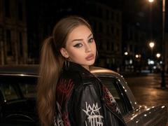 MargertRedFlower - female with brown hair webcam at xLoveCam
