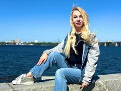 MargoStars - blond female webcam at xLoveCam
