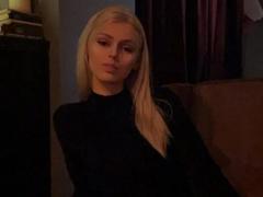 SandaHayslett - female webcam at xLoveCam