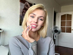 SandaHayslett - female webcam at xLoveCam