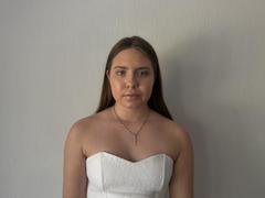 MargrettMunley - female with brown hair webcam at xLoveCam