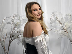 MariaRobinsone - blond female webcam at LiveJasmin